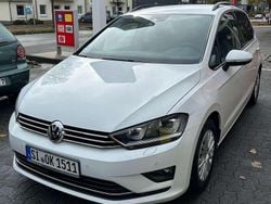 Weiß Gebraucht 2016 VW Golf Sportsvan Allstar Van / Kleinbus | 13.450 € (Guter Preis)