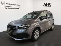 Chromitgrau metallic Gebraucht 2024 Mercedes T180 Progressive Van / Kleinbus | 31.990 € (Teuer)