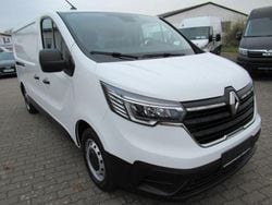 Weiß Gebraucht 2022 Renault Trafic Van / Kleinbus | 16.900 € (Superpreis)