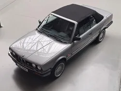 Grau Gebraucht 1990 BMW 320 Cabriolet Cabrio | 59.800 €