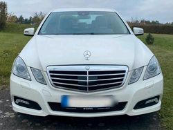 Weiß Gebraucht 2009 Mercedes E350 Avantgarde Limousine | 9.900 € (Fairer Preis)