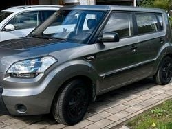 Grau Gebraucht 2011 Kia Soul SUV | 5.900 € (Etwas zu teuer)