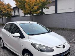 Weiß Gebraucht 2011 Mazda 2 Kleinwagen | 3.250 € (Fairer Preis)