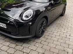 Schwarz Gebraucht 2022 Mini Cooper SE Kleinwagen | 17.800 € (Fairer Preis)