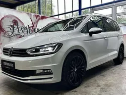 Pure white Gebraucht 2016 VW Touran Highline Van / Kleinbus | 19.999 € (Fairer Preis)