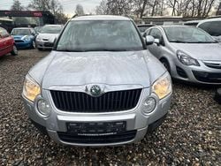 Silber Gebraucht 2013 Skoda Yeti Ambition SUV | 5.900 € (Superpreis)