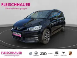 Schwarz Gebraucht 2021 VW Touran Active Van / Kleinbus | 27.980 € (Etwas zu teuer)