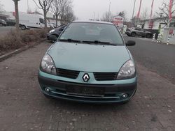 Blau Gebraucht 2004 Renault Clio II Expression Limousine | 1.250 € (Guter Preis)
