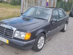 Blau Gebraucht 1990 Mercedes E250 Limousine | 3.150 €