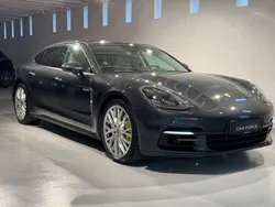 Porsche Panamera 4