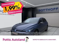 Blau Gebraucht 2024 VW Golf VIII Goal Limousine | 23.977 €