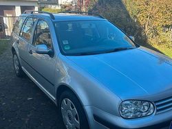 Grau Gebraucht 2001 VW Golf IV Kombi | 2.500 € (Etwas zu teuer)