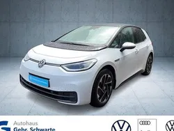 Weiß Gebraucht 2021 VW ID.3 Pro Kleinwagen | 21.690 € (Teuer)