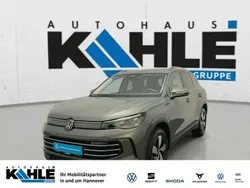 Grün Gebraucht 2024 VW Tiguan Elegance SUV | 49.989 € (Guter Preis)