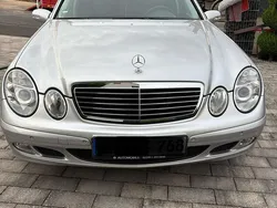 Silber Gebraucht 2003 Mercedes E200 Limousine | 5.000 € (Fairer Preis)