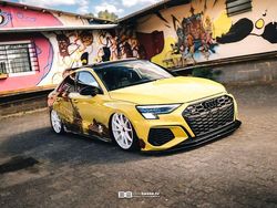 Gelb Gebraucht 2022 Audi S3 Ambiente Limousine | 38.449 € (Fairer Preis)