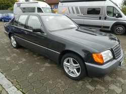 Grau Gebraucht 1992 Mercedes 400 SE Limousine | 16.800 €