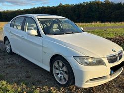 Weiß Gebraucht 2008 BMW 325 Limousine | 8.500 € (Teuer)