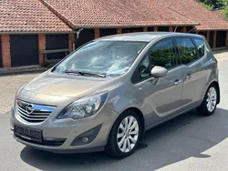 Braun Gebraucht 2010 Opel Meriva Innovation Van / Kleinbus | 2.600 € (Guter Preis)