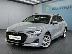 Grau Gebraucht 2024 Audi A3 Sportback Limousine | 35.749 € (Etwas zu teuer)