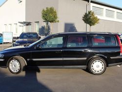 Schwarz Gebraucht 2002 Volvo V70 Momentum Kombi | 3.980 € (Teuer)