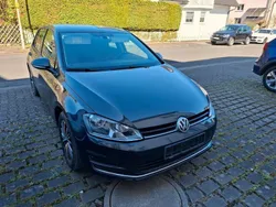 Schwarz Gebraucht 2016 VW Golf VII Allstar Limousine | 13.400 € (Guter Preis)