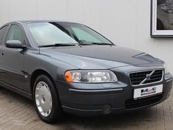 Grau Gebraucht 2005 Volvo S60 Limousine | 4.990 € (Teuer)