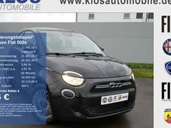 Schwarz Gebraucht 2022 Fiat 500e Icon Limousine | 22.990 €