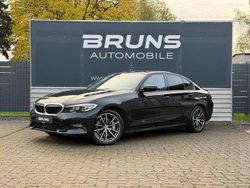 Schwarz Gebraucht 2020 BMW 330e Sport Line Limousine | 26.990 € (Etwas zu teuer)