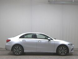 Silber Gebraucht 2021 Mercedes A200 Style Limousine | 21.380 € (Guter Preis)