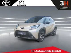 Beige Neu 2025 Toyota Aygo Kleinwagen | 20.490 €