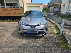 Grau Gebraucht 2017 Toyota C-HR Lounge SUV | 16.699 € (Fairer Preis)