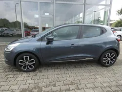Grau Gebraucht 2020 Renault Clio V Limousine | 9.400 € (Fairer Preis)