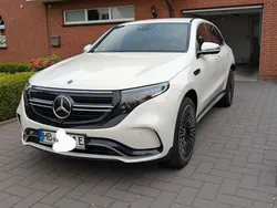 Weiß Gebraucht 2020 Mercedes EQC400 AMG line SUV | 37.900 € (Teuer)