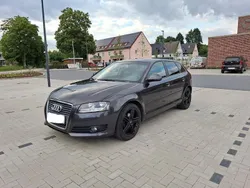 Grau Gebraucht 2010 Audi A3 Sportback Ambition Kombi | 7.400 € (Fairer Preis)
