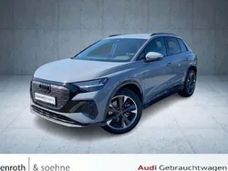 Grau Gebraucht 2024 Audi Q4 e-tron Basis SUV | 51.970 € (Fairer Preis)