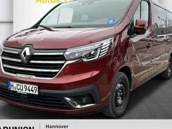 Rot Gebraucht 2023 Renault Trafic Van | 61.960 €