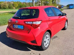 Rot Gebraucht 2018 Toyota Yaris Comfort Limousine | 10.990 € (Fairer Preis)