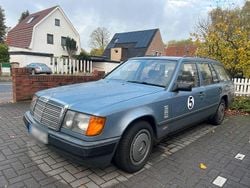 Silber Gebraucht 1988 Mercedes 200 Kombi | 4.500 €