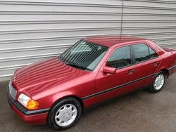 Rot Gebraucht 1994 Mercedes C180 Classic Limousine | 12.990 €