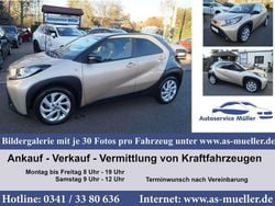 Bronzeschwarz metali (metallic) Gebraucht 2022 Toyota Aygo X SUV | 12.950 € (Fairer Preis)