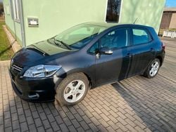 Grau Gebraucht 2012 Toyota Auris Limousine | 6.999 € (Fairer Preis)