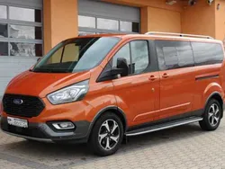 Orange Gebraucht 2023 Ford Tourneo Custom Active Van / Kleinbus | 44.390 € (Fairer Preis)