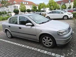 Silber Gebraucht 2001 Opel Astra Limousine | 1.200 € (Guter Preis)