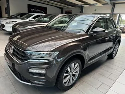 Braun Gebraucht 2018 VW T-Roc Style SUV | 15.900 € (Fairer Preis)