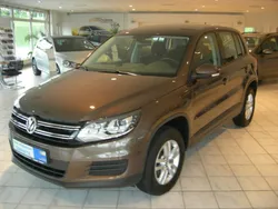 Andere farbe metallic Gebraucht 2005 VW Golf Plus Comfortline Van / Kleinbus | 6.490 € (Teuer)