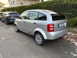 Grau Gebraucht 2000 Audi A2 Kleinwagen | 1.350 € (Etwas zu teuer)