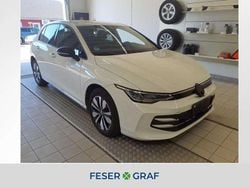 Pure white Gebraucht 2024 VW Golf VIII Goal Limousine | 28.970 € (Guter Preis)