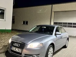Grau Gebraucht 2005 Audi A4 Limousine | 5.400 € (Etwas zu teuer)