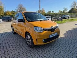 Gelb Gebraucht 2023 Renault Twingo Kleinwagen | 13.990 € (Fairer Preis)